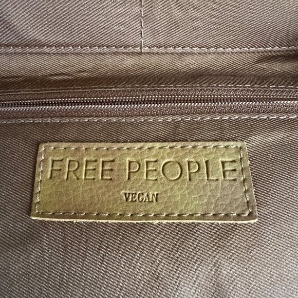 Free People Vegan Leather Wristlet Wallet With Zippered Pocket & Card Slots - Picture 3 of 7